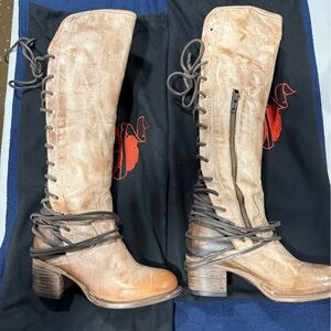 NEW Freebird Coal Leather Lace Up Boots Taupe